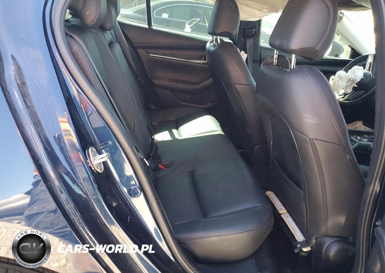 2022 Mazda 3 Preferred VIN:3MZBPACL8NM305117 - 10