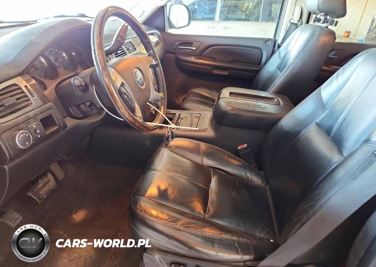 2007 GMC Yukon Denali VIN:1GKFK63887J306994 - 7