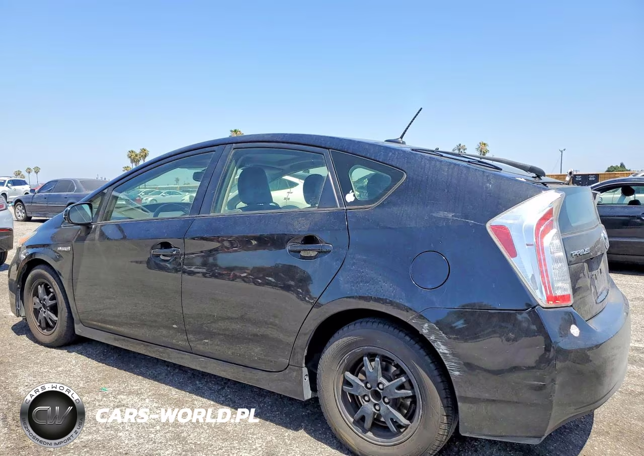 2014 Toyota Prius Four VIN:JTDKN3DU2E1739672 - 2
