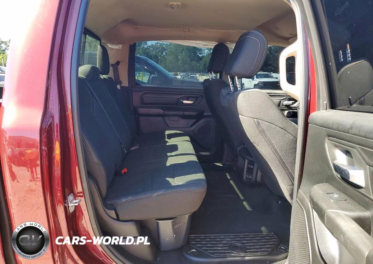 2019 Ram 1500 Tradesman VIN:1C6SRFGT5KN618087 - 10