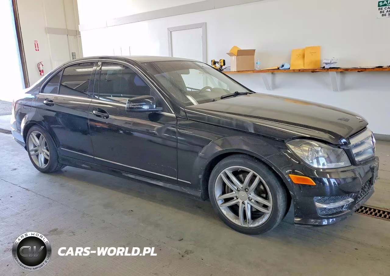 2013 Mercedes-Benz C 250 VIN:WDDGF4HB9DA774683 - 4