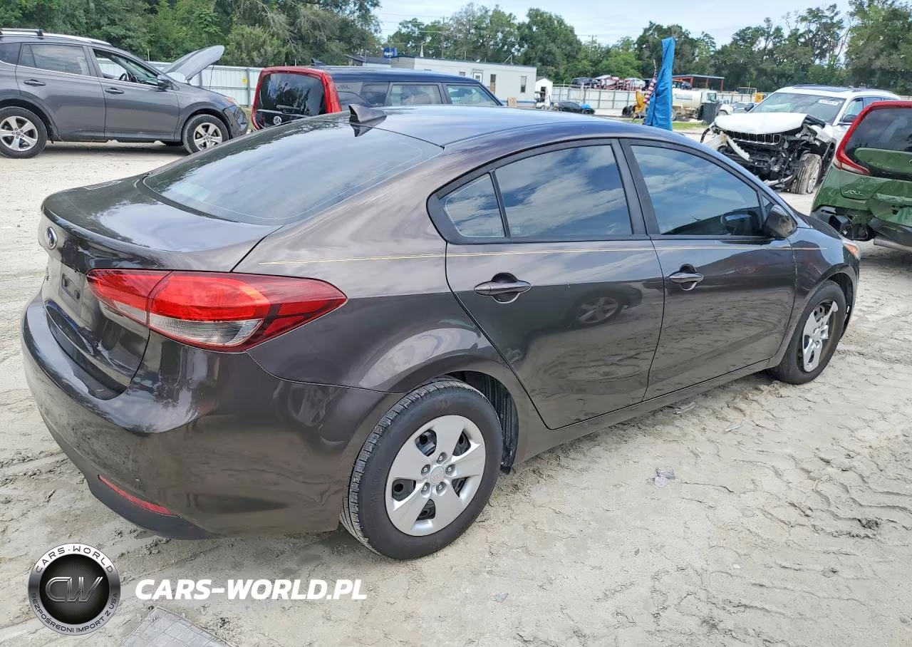2018 Kia Forte Lx VIN:3KPFL4A77JE176914 - 3