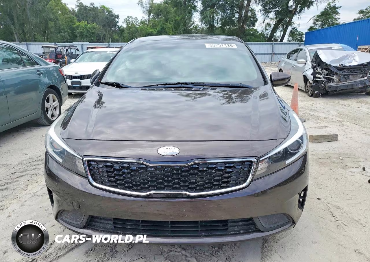 2018 Kia Forte Lx VIN:3KPFL4A77JE176914 - 5