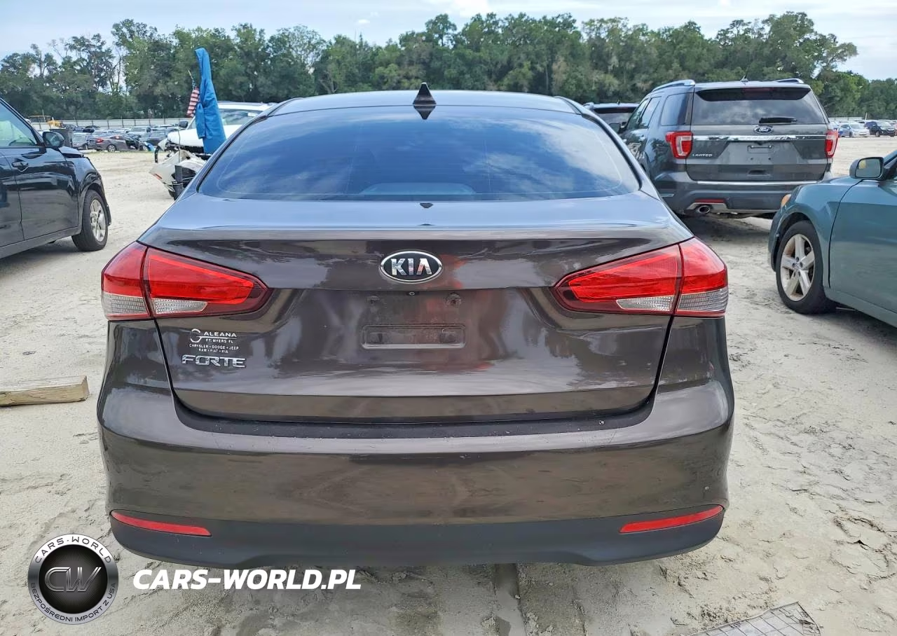 2018 Kia Forte Lx VIN:3KPFL4A77JE176914 - 6