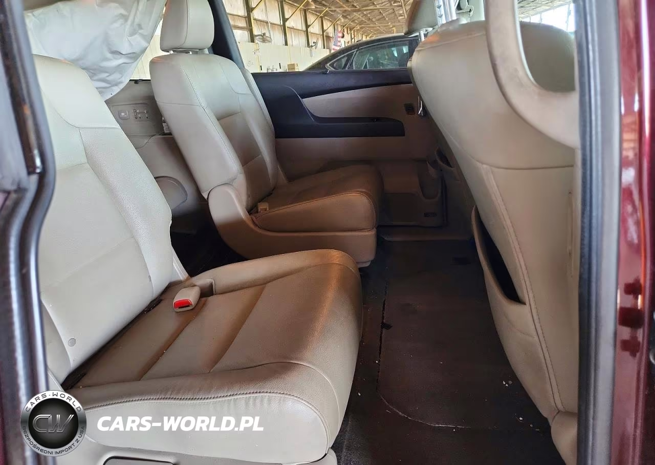 2015 Honda Odyssey Touring VIN:5FNRL5H92FB050701 - 11