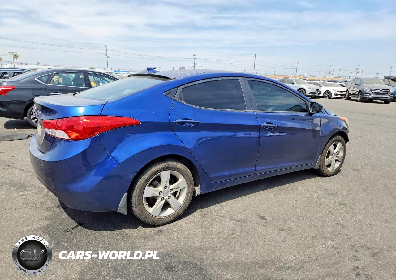 2013 Hyundai Elantra Gls VIN:KMHDH4AE7DU836216 - 3