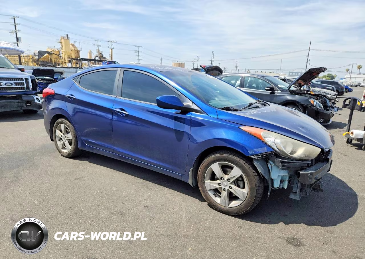 2013 Hyundai Elantra Gls VIN:KMHDH4AE7DU836216 - 4