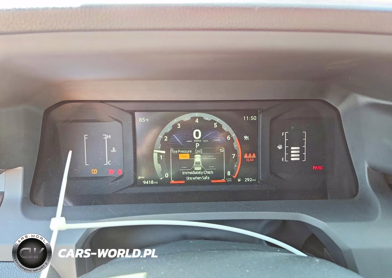 2026 Toyota Tacoma Sr5 VIN:3TYLB5JN8TT109083 - 9