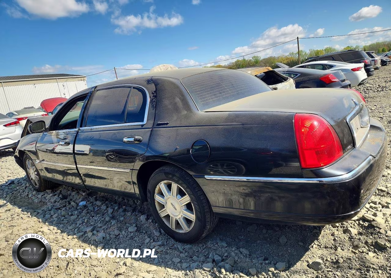 2011 Lincoln Town Car Executive L VIN:2LNBL8EV9BX759412 - 2
