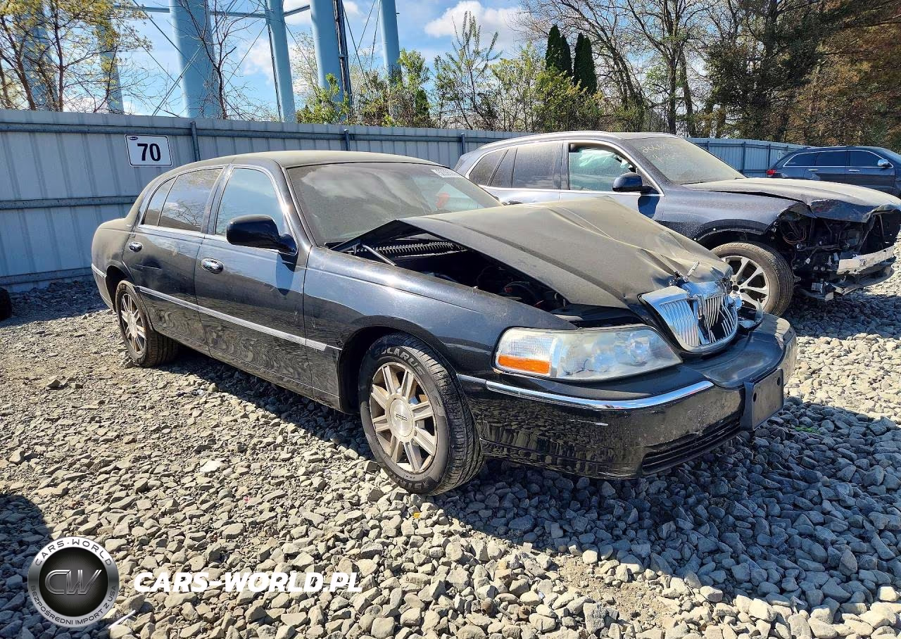 2011 Lincoln Town Car Executive L VIN:2LNBL8EV9BX759412 - 4