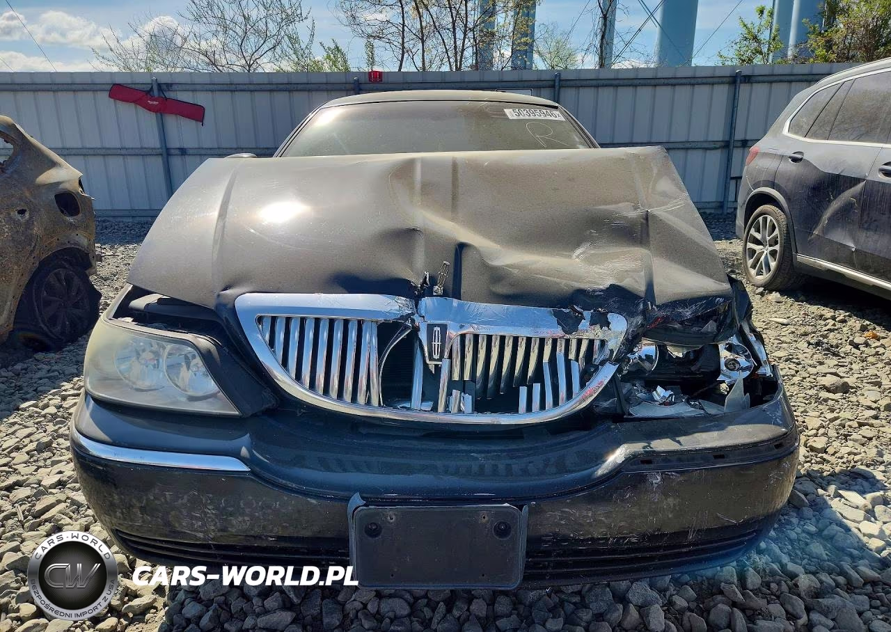 2011 Lincoln Town Car Executive L VIN:2LNBL8EV9BX759412 - 5