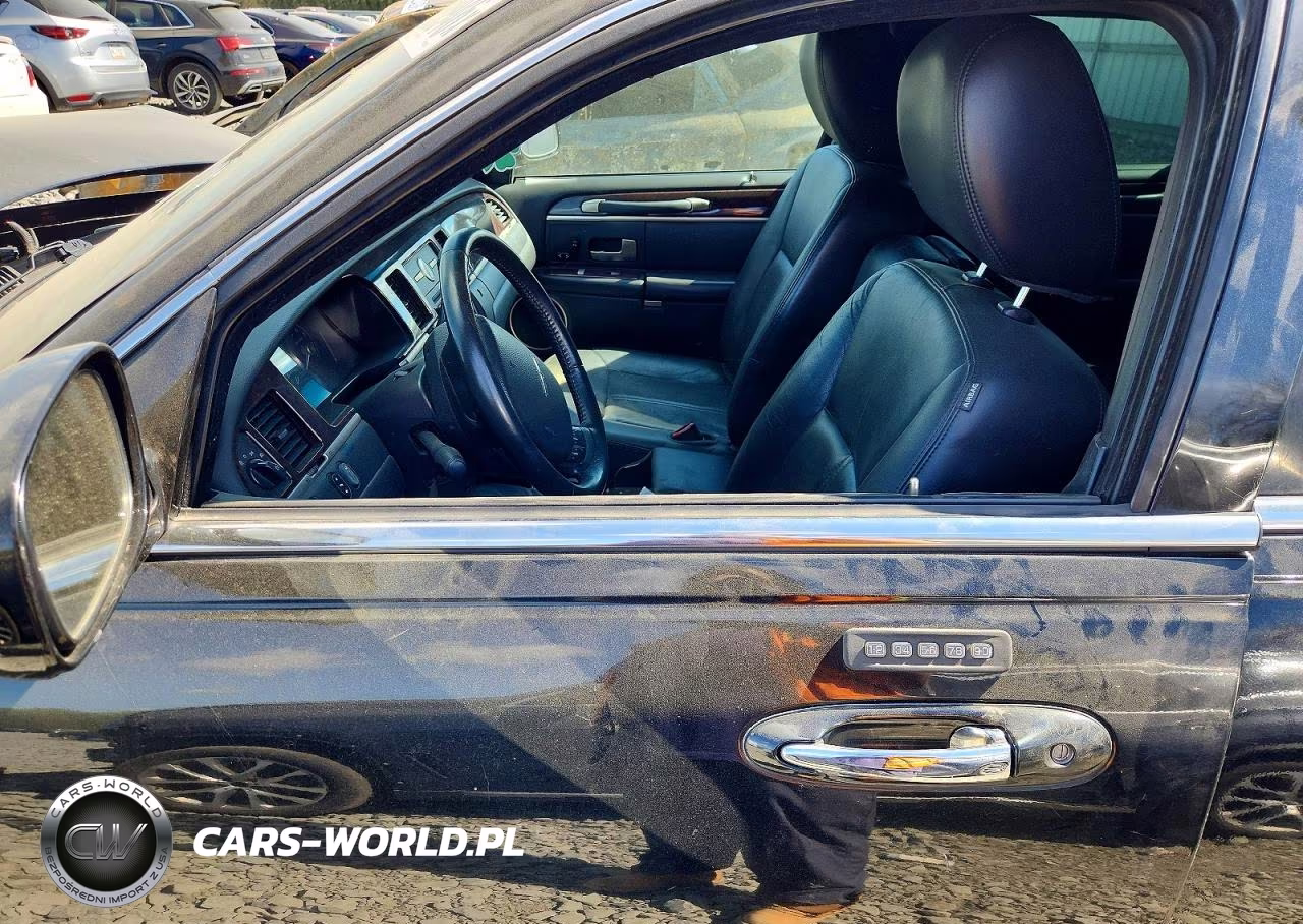 2011 Lincoln Town Car Executive L VIN:2LNBL8EV9BX759412 - 7