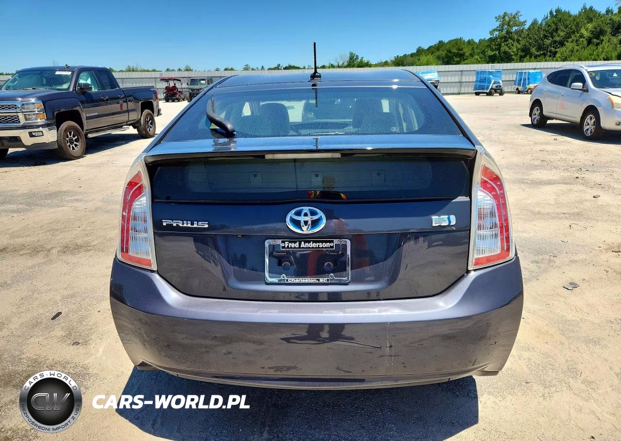 2014 Toyota Prius Three VIN:JTDKN3DU8E0372699 - 6