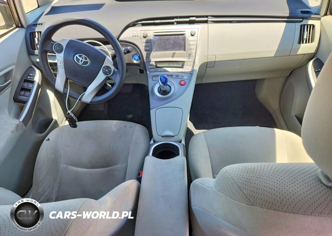 2014 Toyota Prius Three VIN:JTDKN3DU8E0372699 - 8
