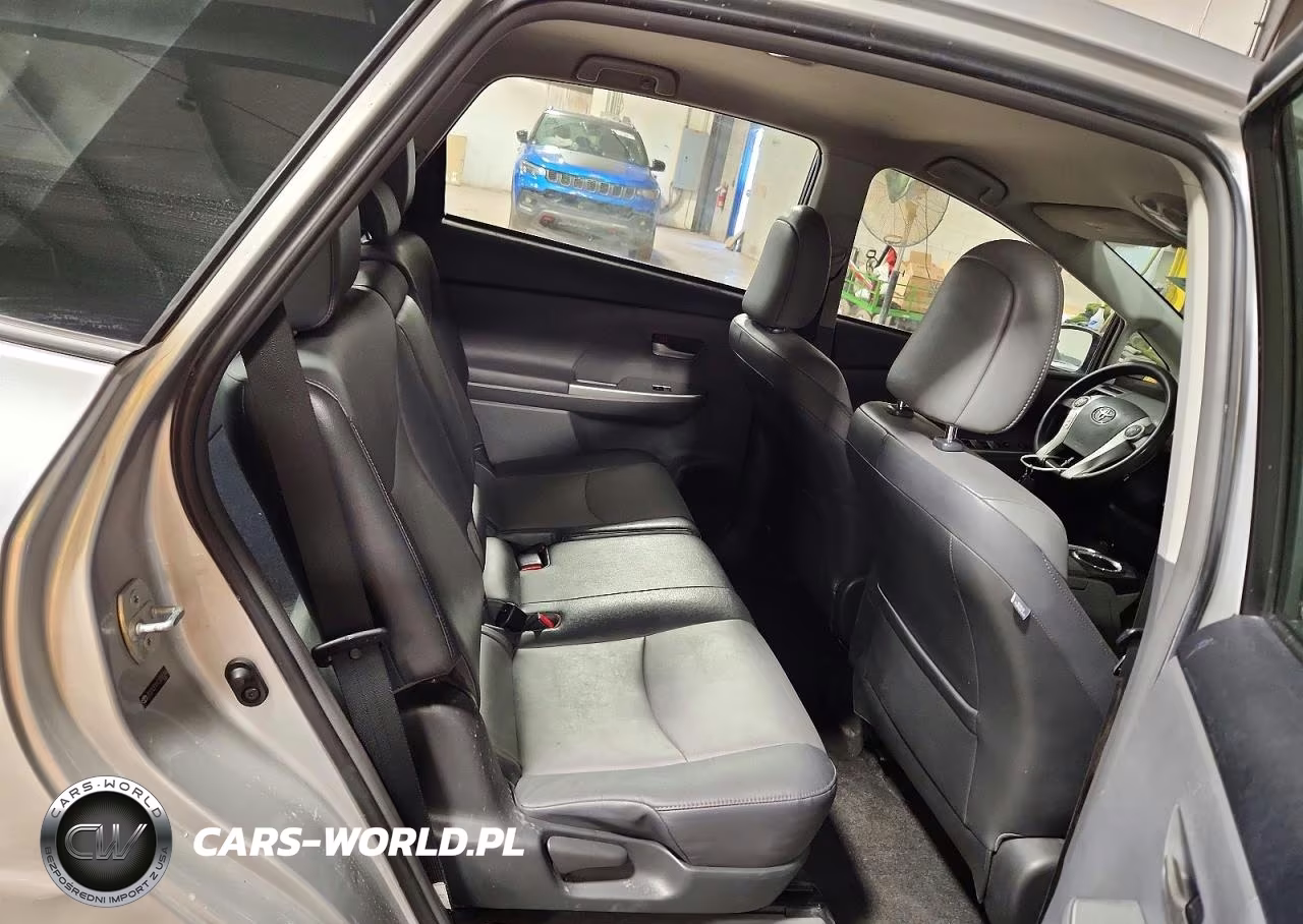 2012 Toyota Prius V Five VIN:JTDZN3EU1C3056344 - 11