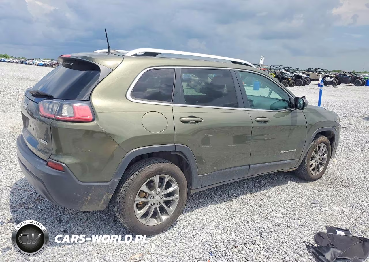 2021 Jeep Cherokee Latitude Plus VIN:1C4PJLLB6MD116053 - 3