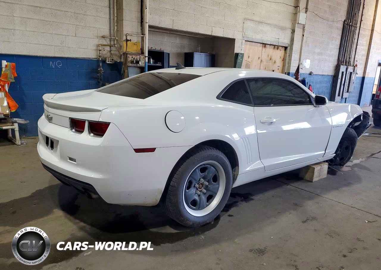 2012 Chevrolet Camaro Ls VIN:2G1FA1E32C9204172 - 3