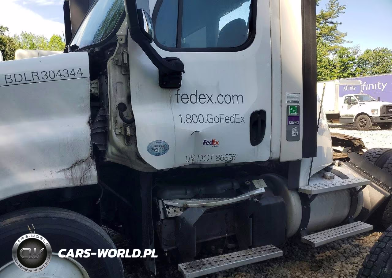 2014 Freightliner Cascadia Semi Truck VIN:1FUBGDDV2ELFN7172 - 9