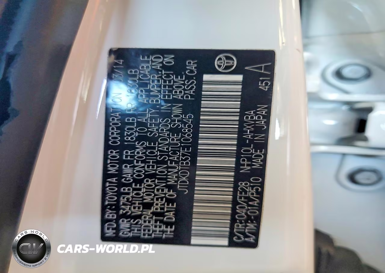 2014 Toyota Prius C One VIN:JTDKDTB37E1068545 - 12