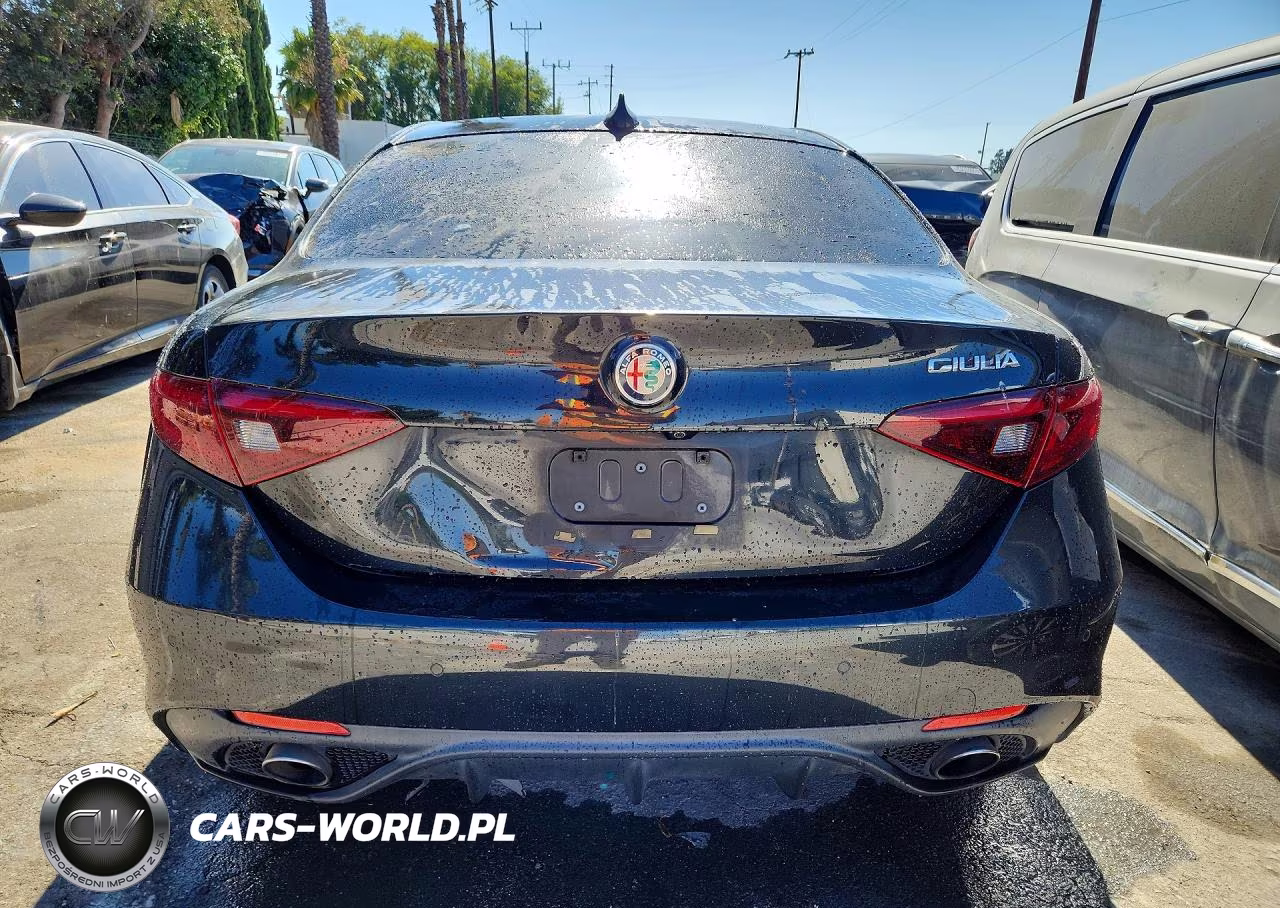 2017 Alfa Romeo Giulia Ti VIN:ZARFAECN6H7549593 - 6