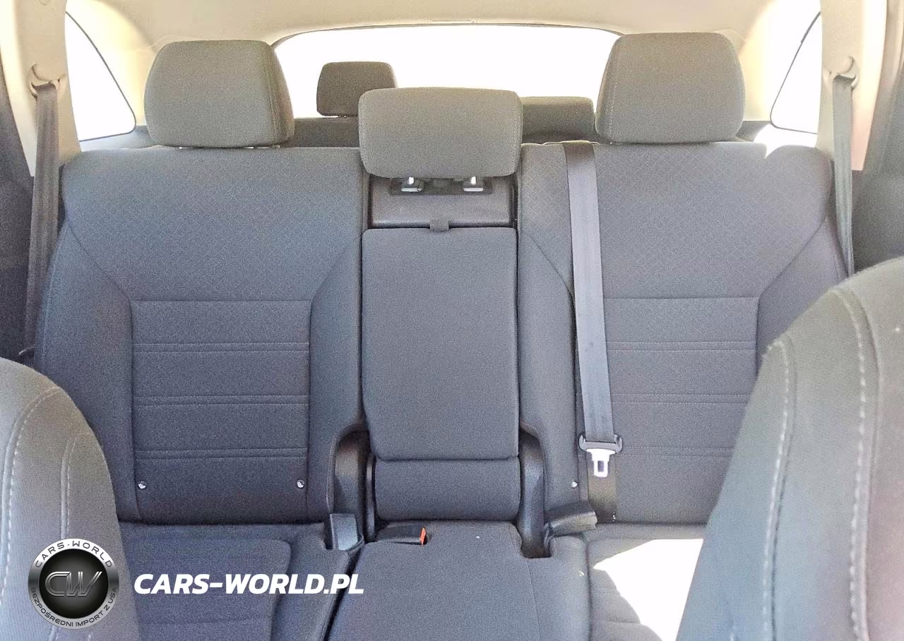 2020 Kia Sorento L VIN:5XYPG4A37LG668693 - 10