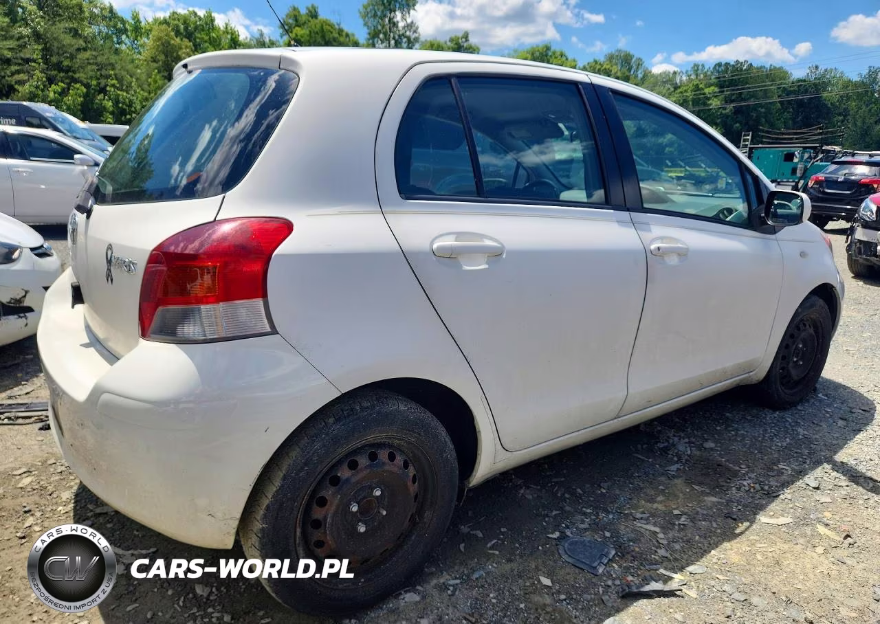 2009 Toyota Yaris Base VIN:JTDKT903695232603 - 3