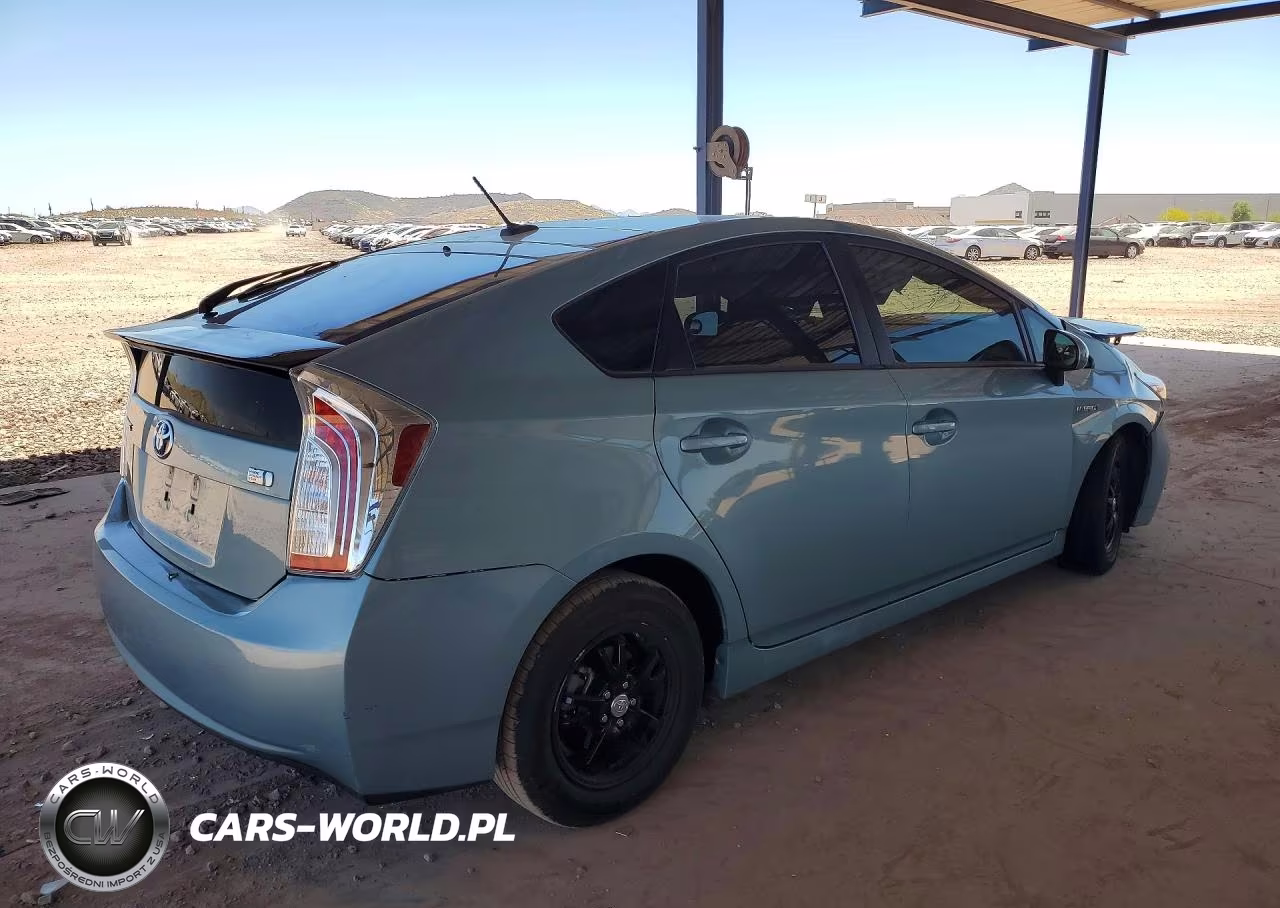 2015 Toyota Prius Three VIN:JTDKN3DU5F1946056 - 3