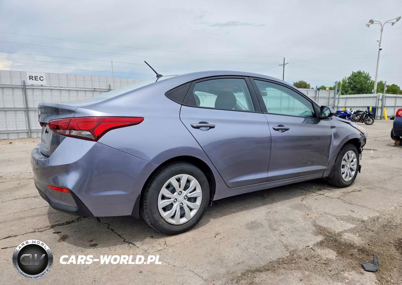 2018 Hyundai Accent Se VIN:3KPC24A33JE022834 - 3