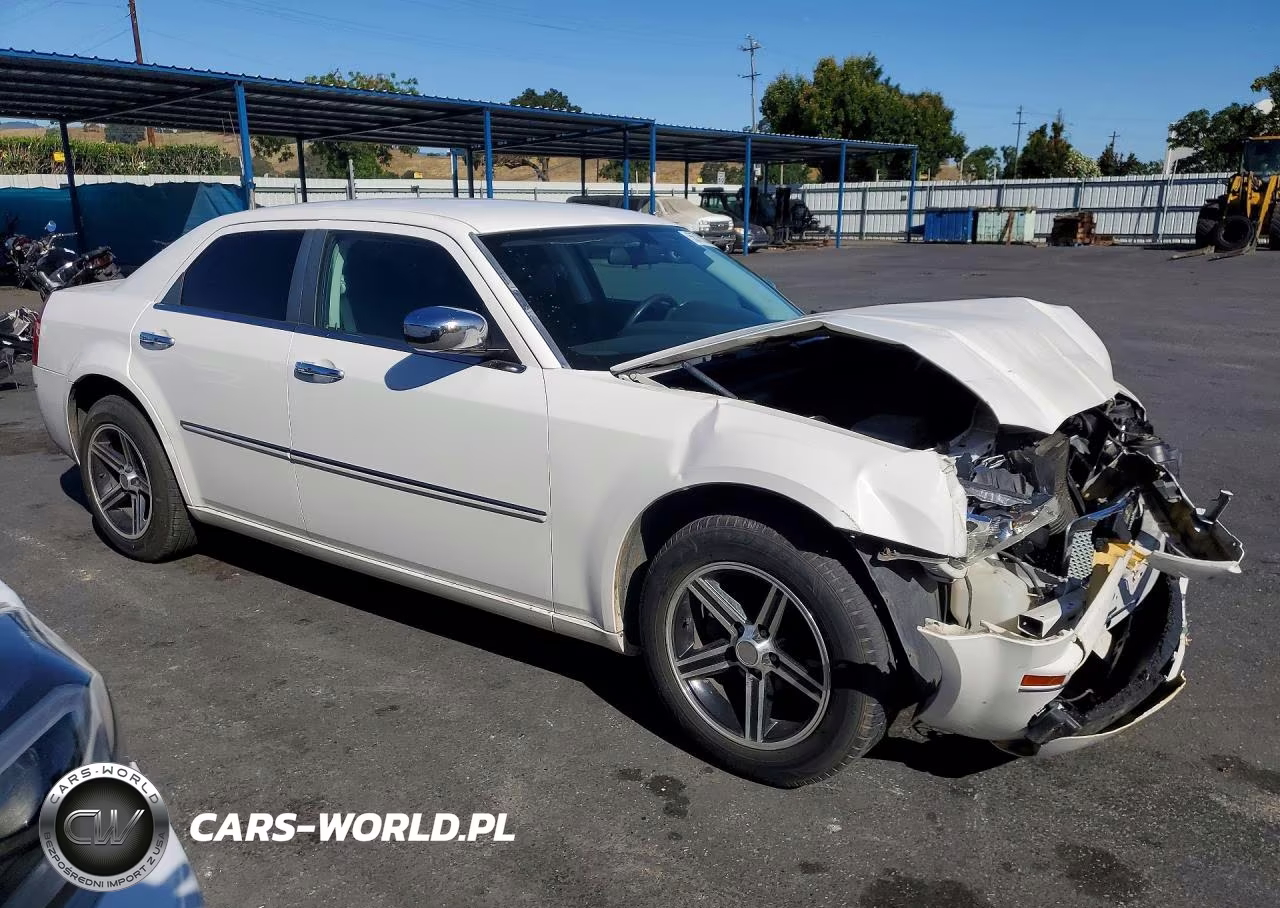 2010 Chrysler 300 Touring VIN:2C3CA5CV1AH228878 - 4