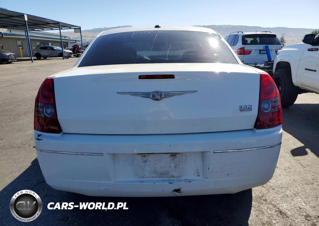 2010 Chrysler 300 Touring VIN:2C3CA5CV1AH228878 - 6