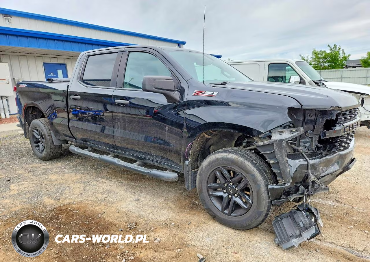 2019 Chevrolet Silverado K1500 Trail Boss Custom VIN:1GCPYCEH2KZ256243 - 4