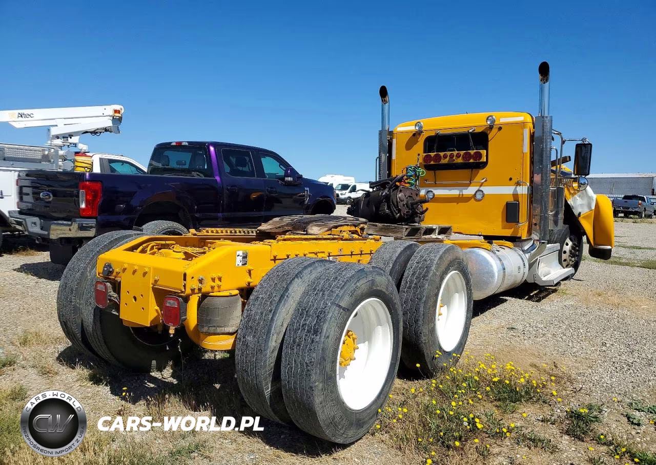 2025 Peterbilt 589 VIN:1XPED49X0SD752129 - 4