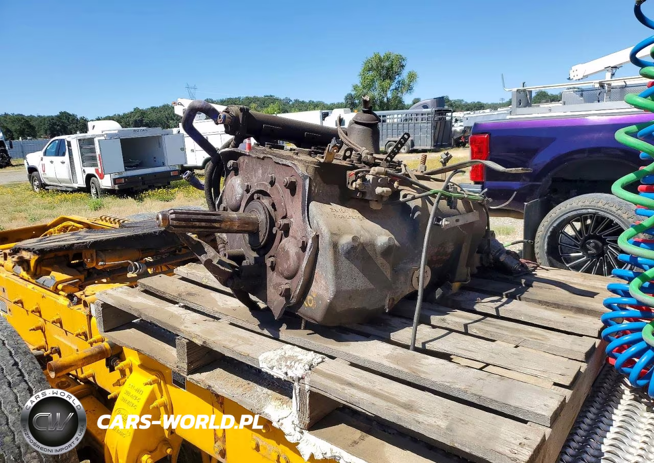 2025 Peterbilt 589 VIN:1XPED49X0SD752129 - 9