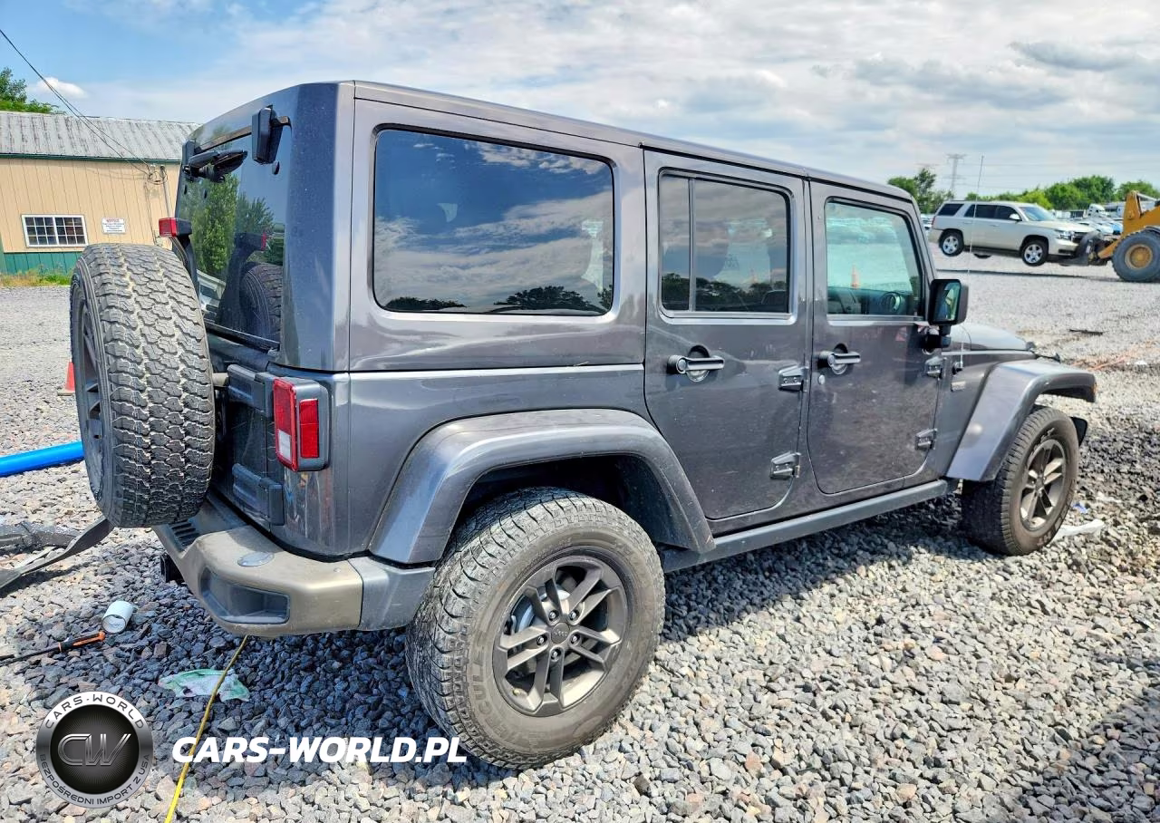2016 Jeep Wrangler Unlimited Sahara VIN:1C4BJWEG6GL348831 - 3