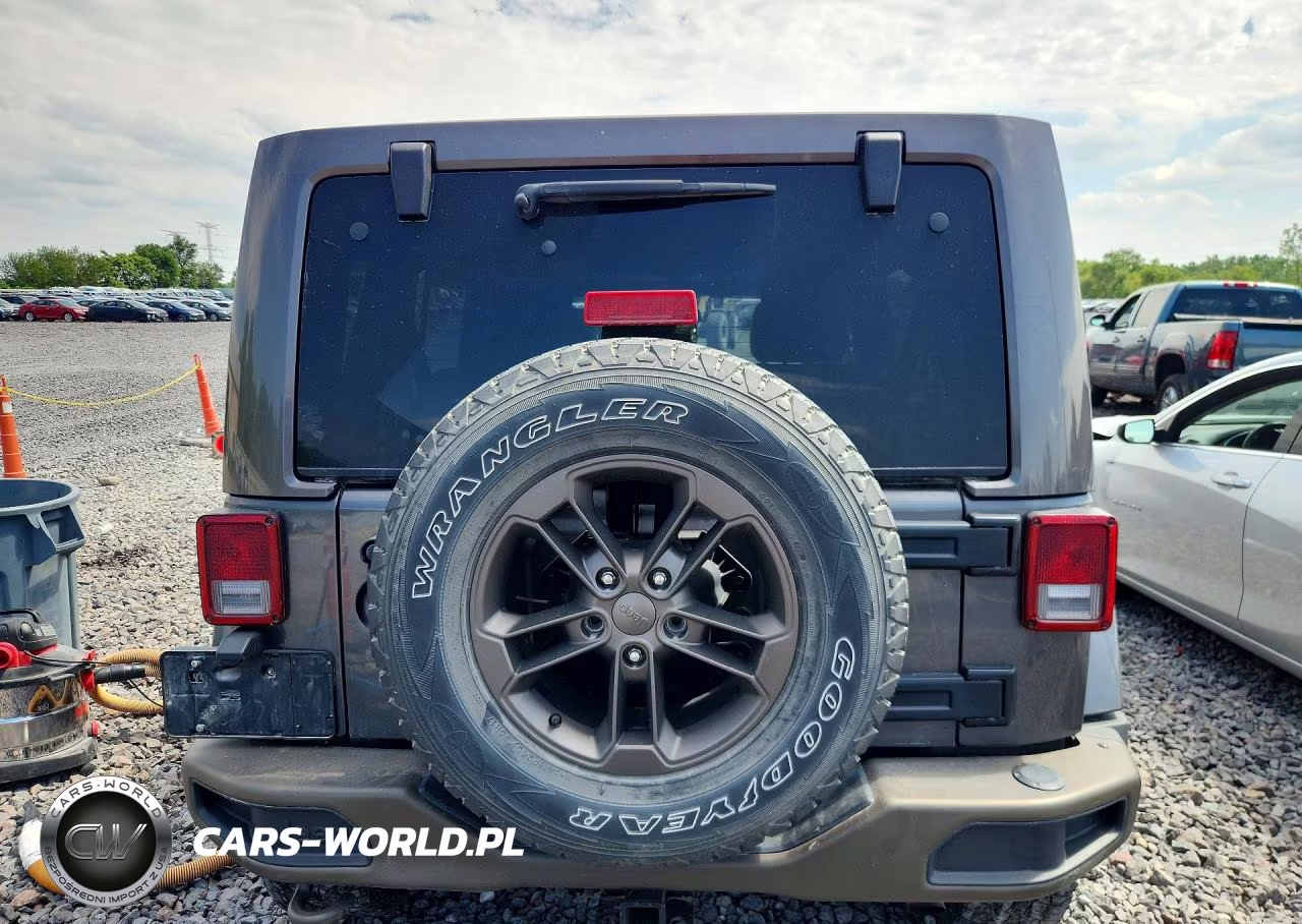 2016 Jeep Wrangler Unlimited Sahara VIN:1C4BJWEG6GL348831 - 6