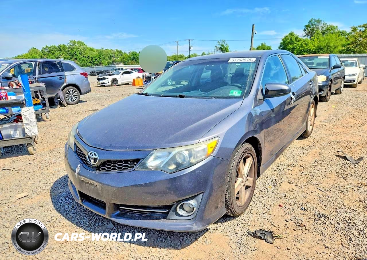 2012 Toyota Camry Se – zdjęcie 1 z 12
