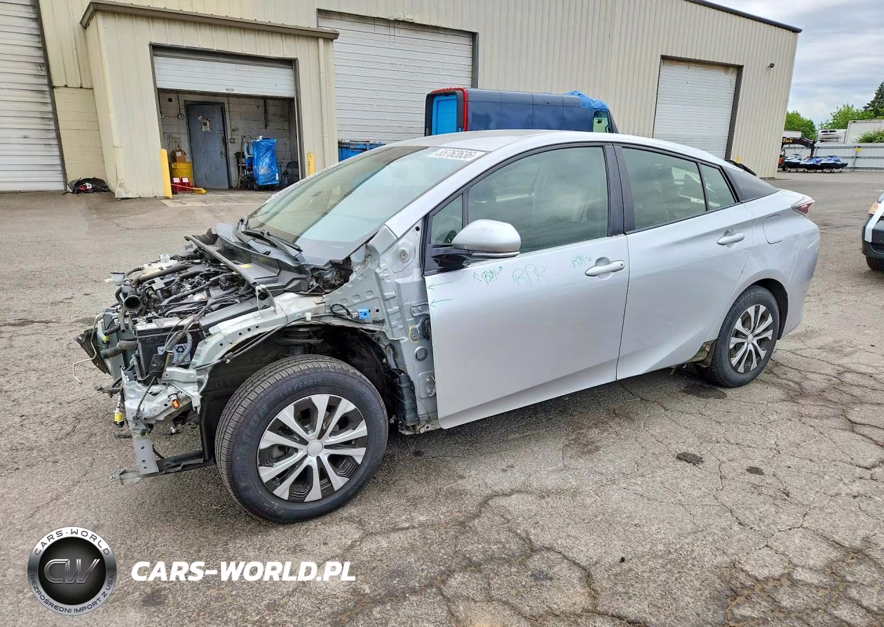 2016 Toyota Prius Three