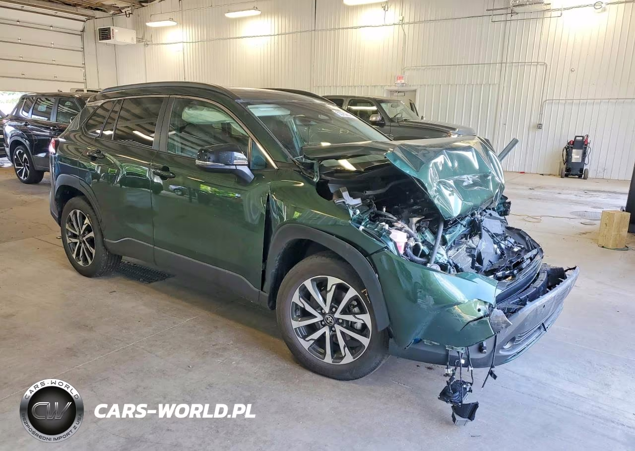 2025 Toyota Corolla Cross Xle VIN:7MUDAABG0SV122300 - 4