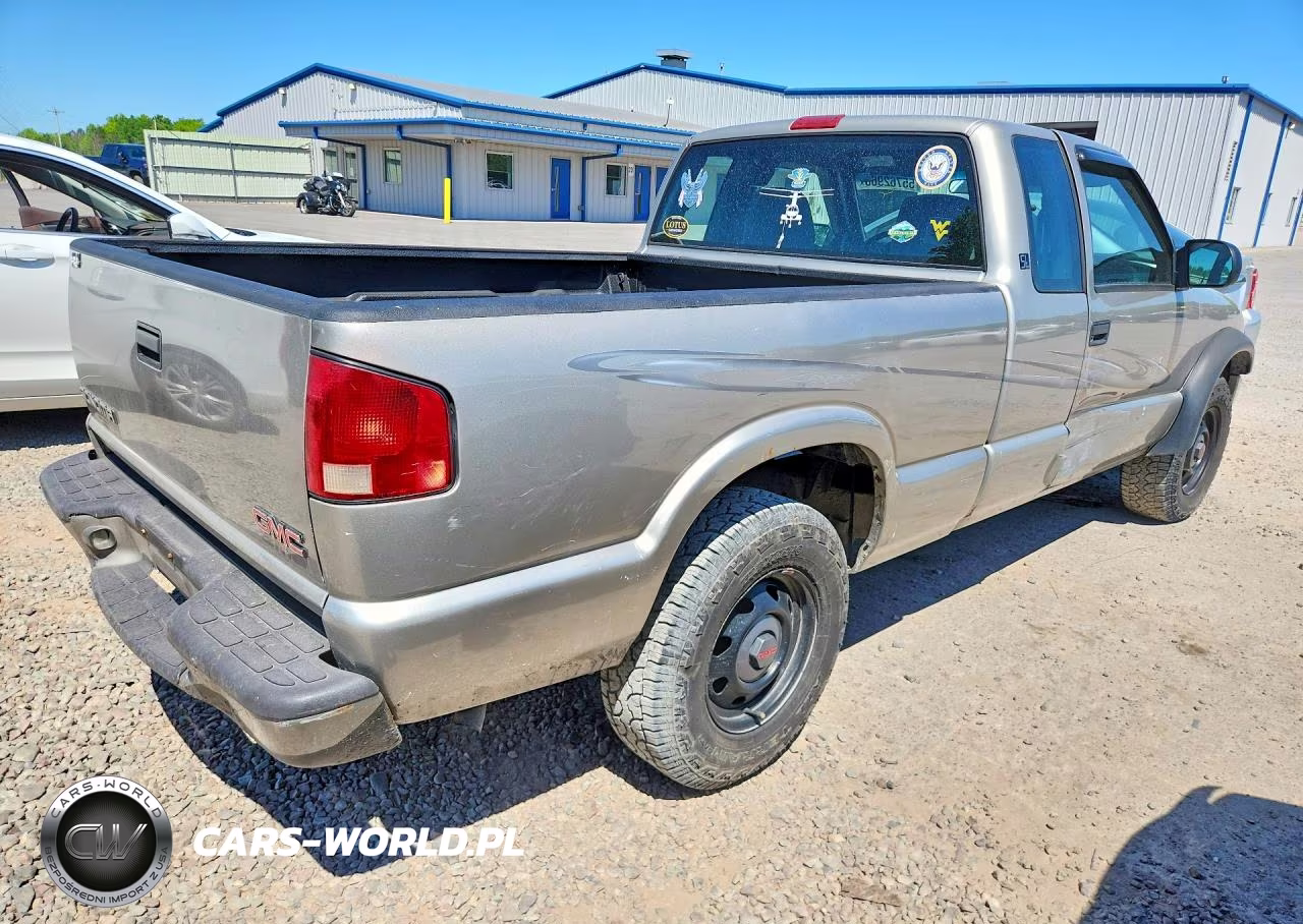 2002 GMC Sonoma VIN:1GTDT19W828110935 - 3