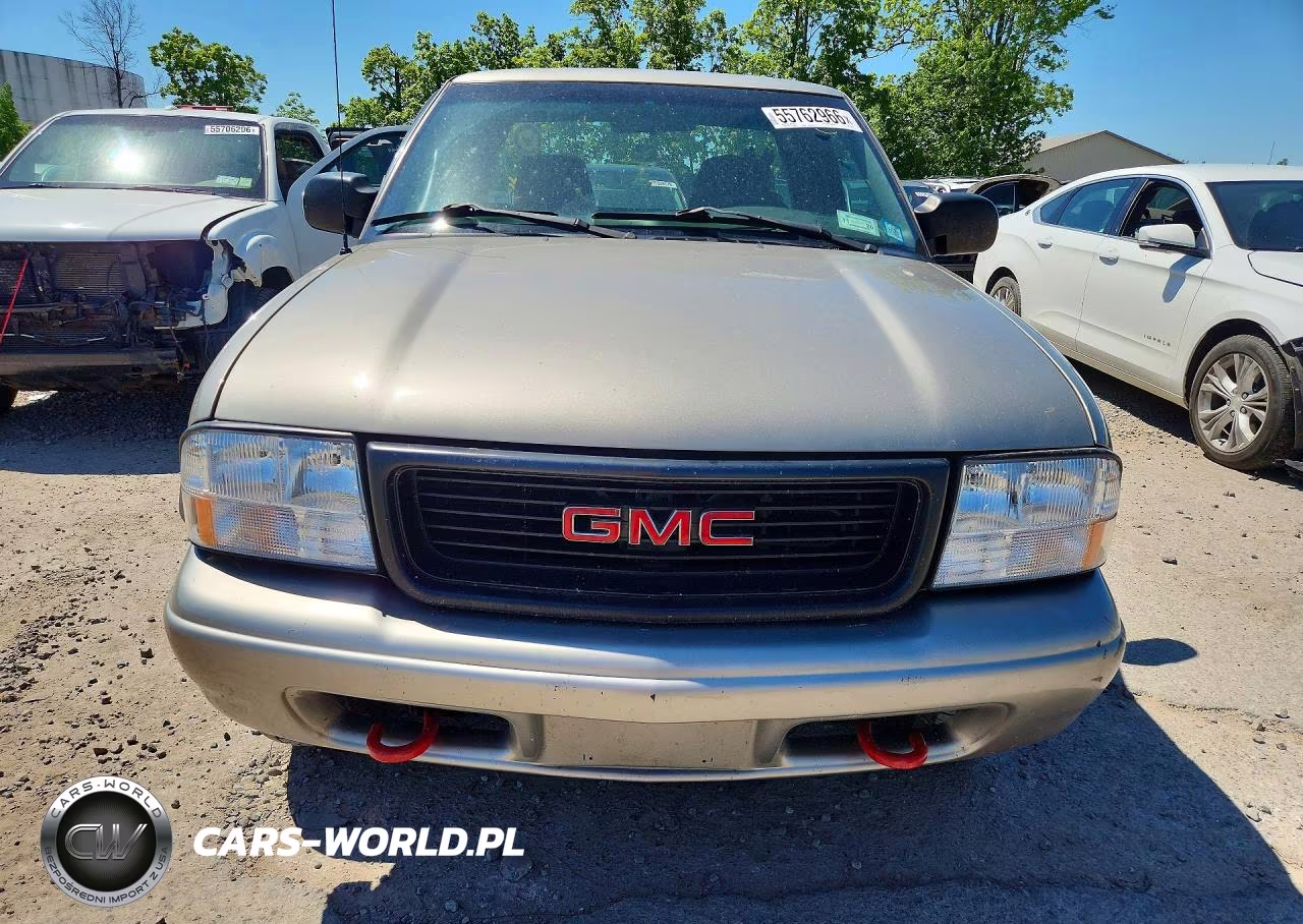 2002 GMC Sonoma VIN:1GTDT19W828110935 - 5