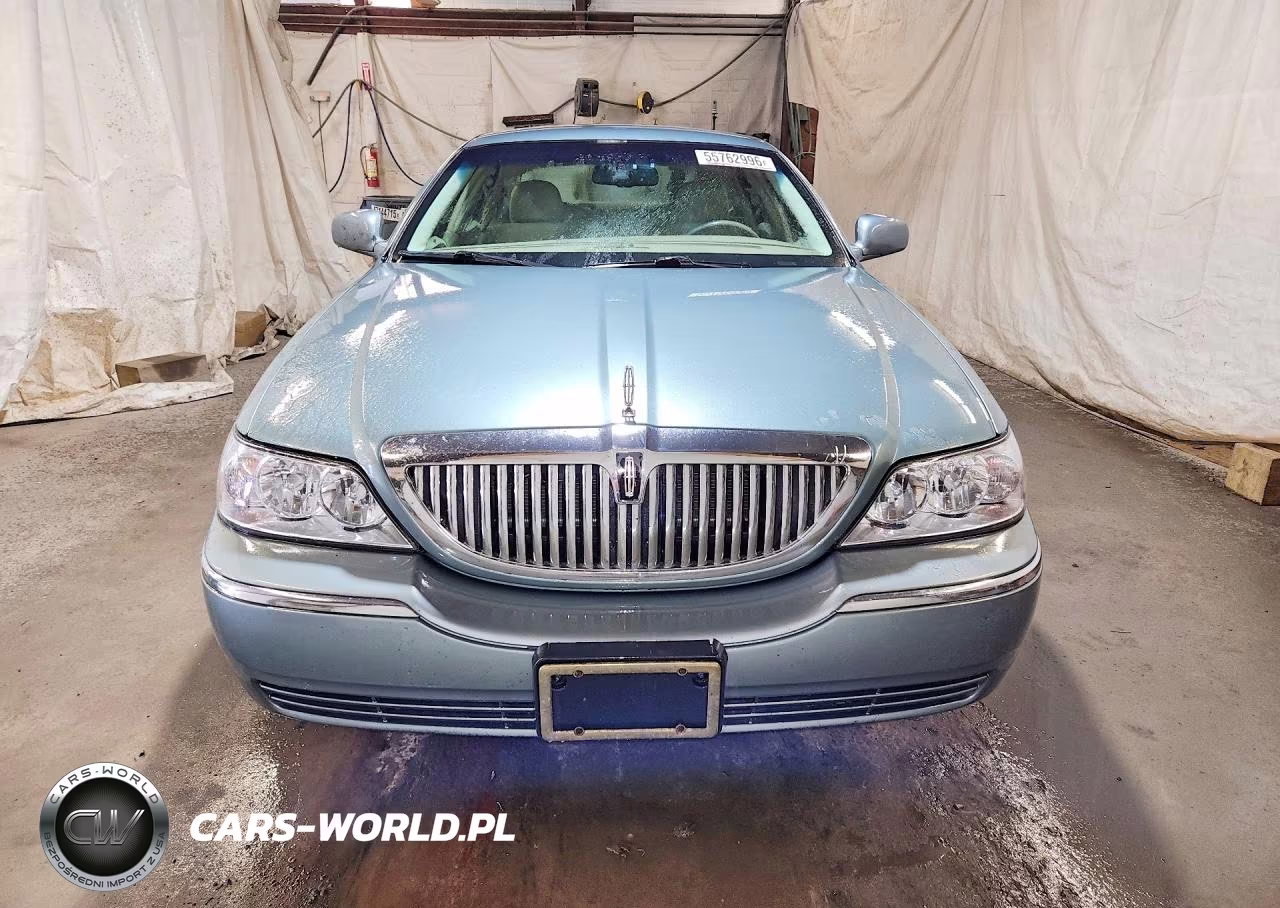 2006 Lincoln Town Car Signature VIN:1LNHM81V46Y624325 - 5