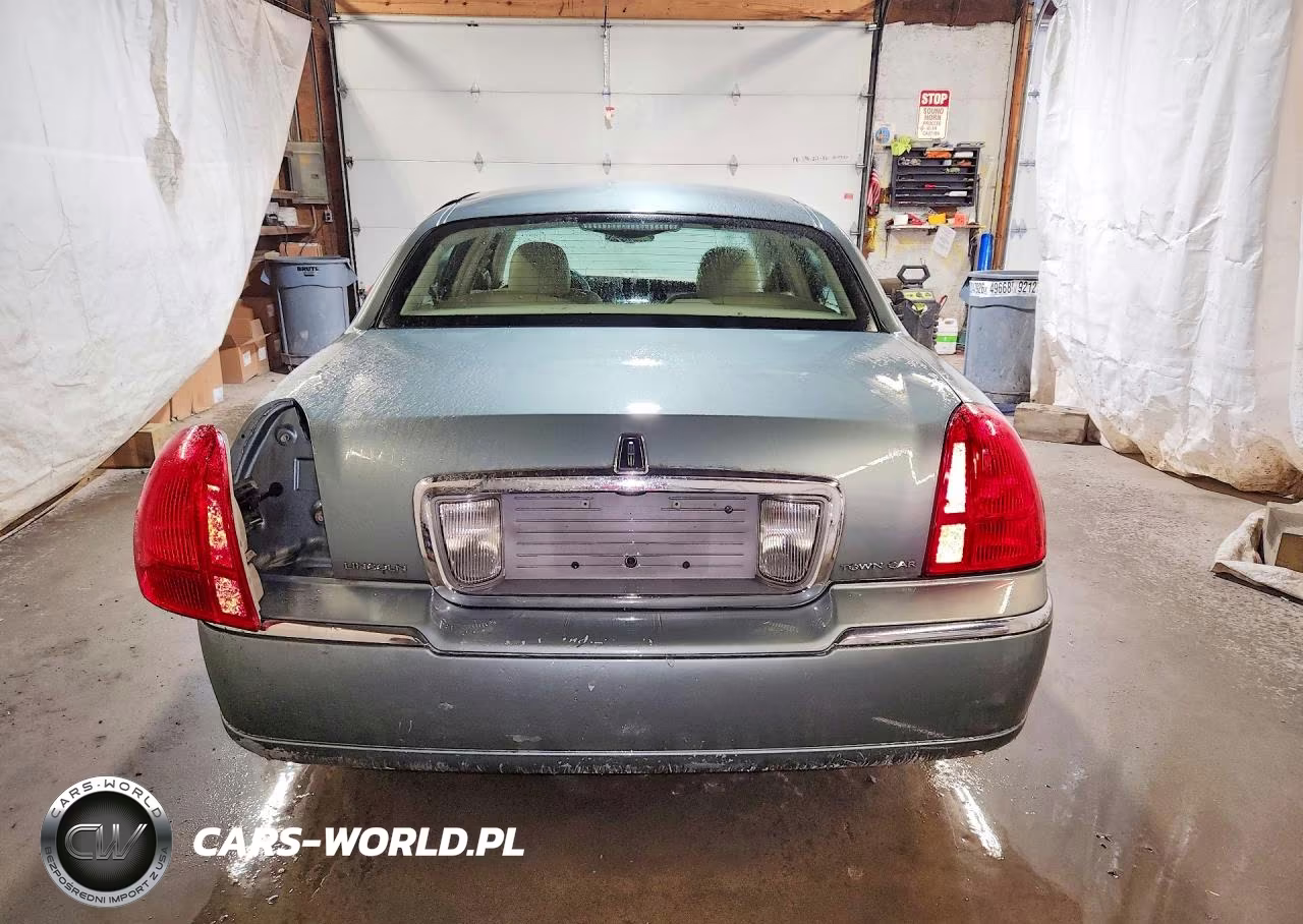2006 Lincoln Town Car Signature VIN:1LNHM81V46Y624325 - 6