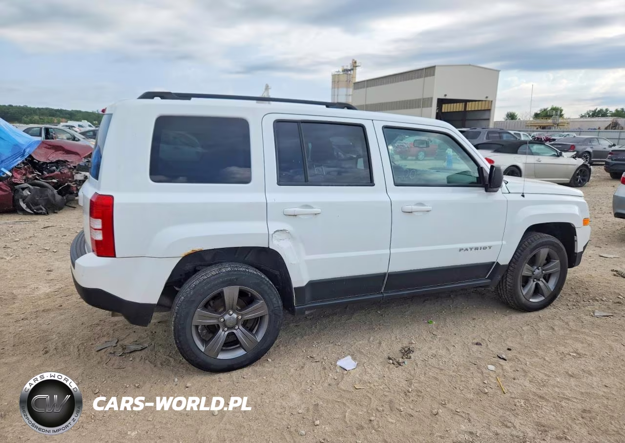 2015 Jeep Patriot Latitude VIN:1C4NJRFB9FD316398 - 3