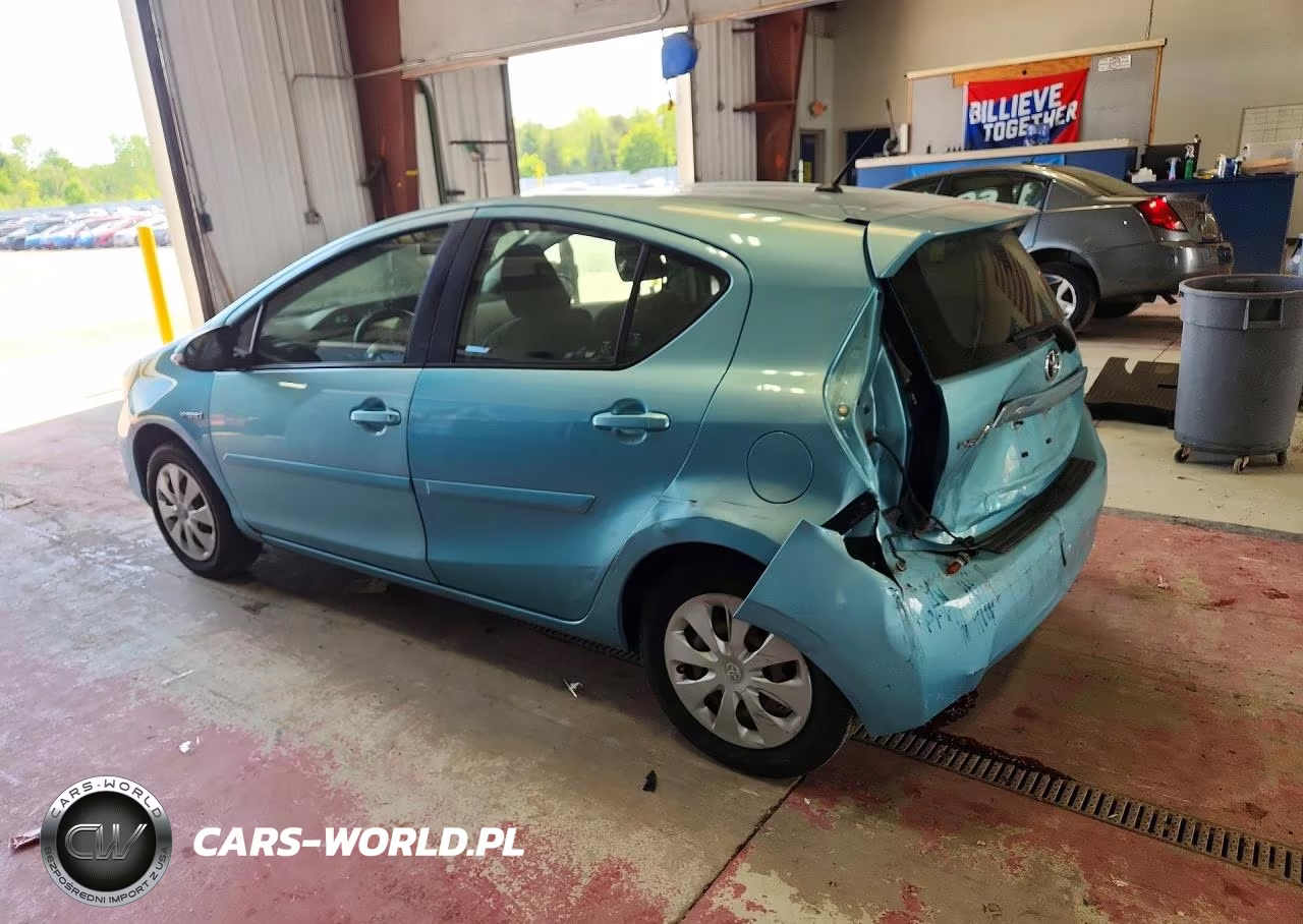 2012 Toyota Prius C Two VIN:JTDKDTB30C1011472 - 2