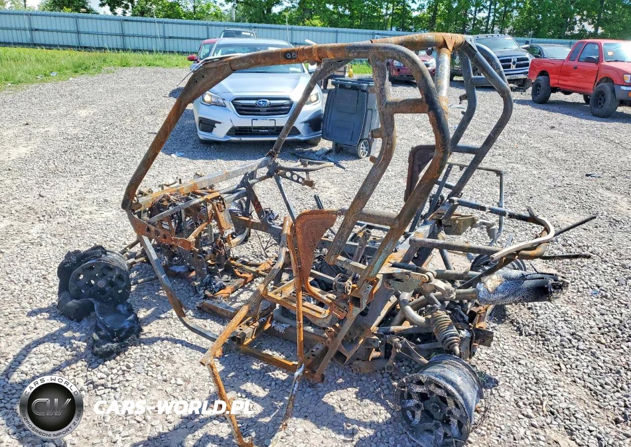 2018 Can-Am Maverick Utility Vehicle VIN:3JBPVAP24JJ000471 - 3