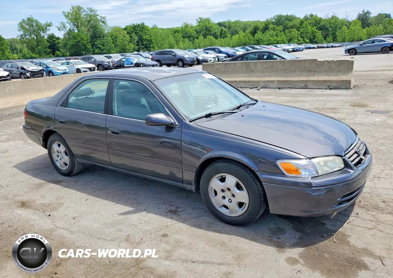 2000 Toyota Camry Le VIN:JT2BG22K7Y0442762 - 4