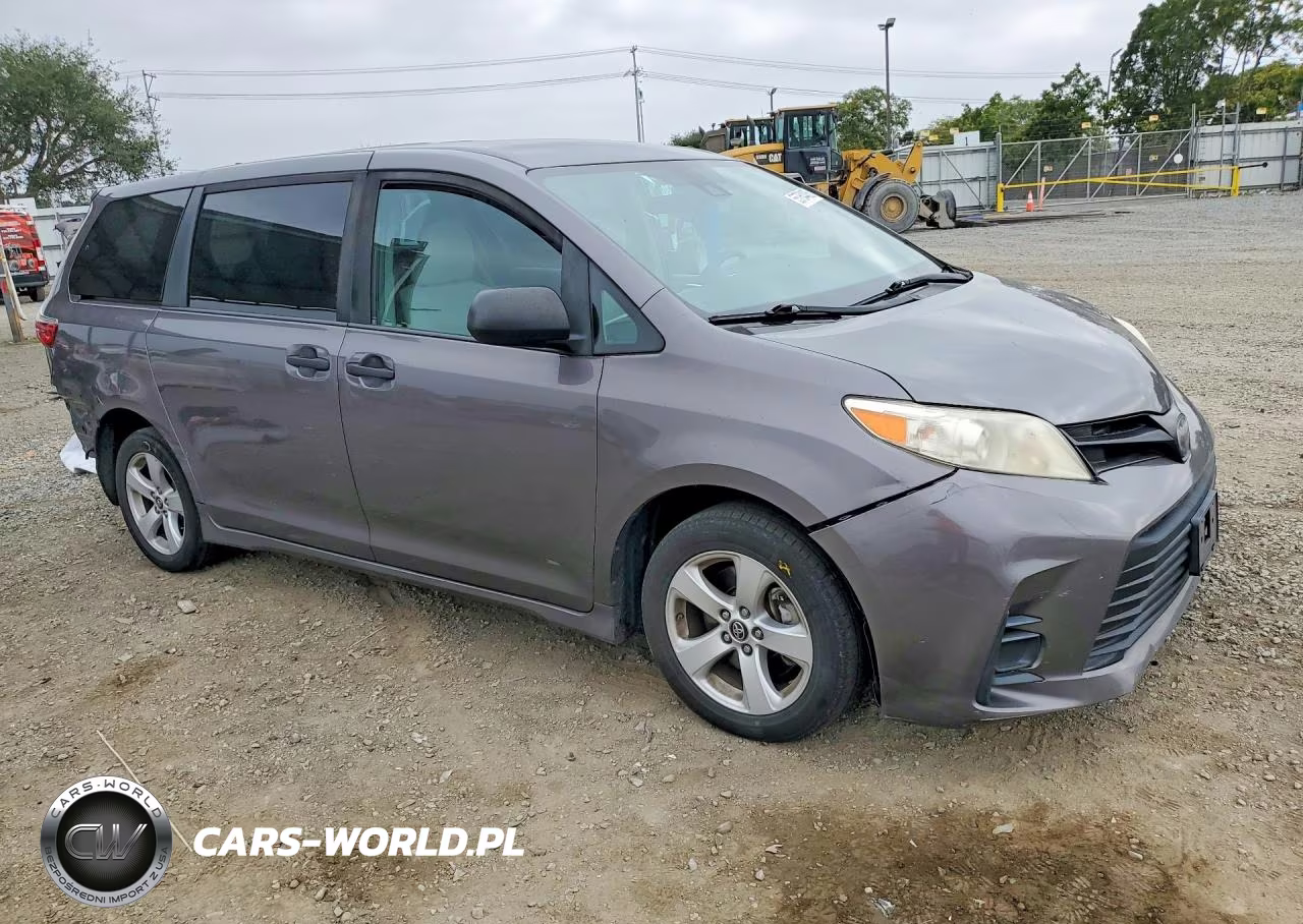 2019 Toyota Sienna L 7-Passenger VIN:5TDZZ3DC0KS969879 - 4