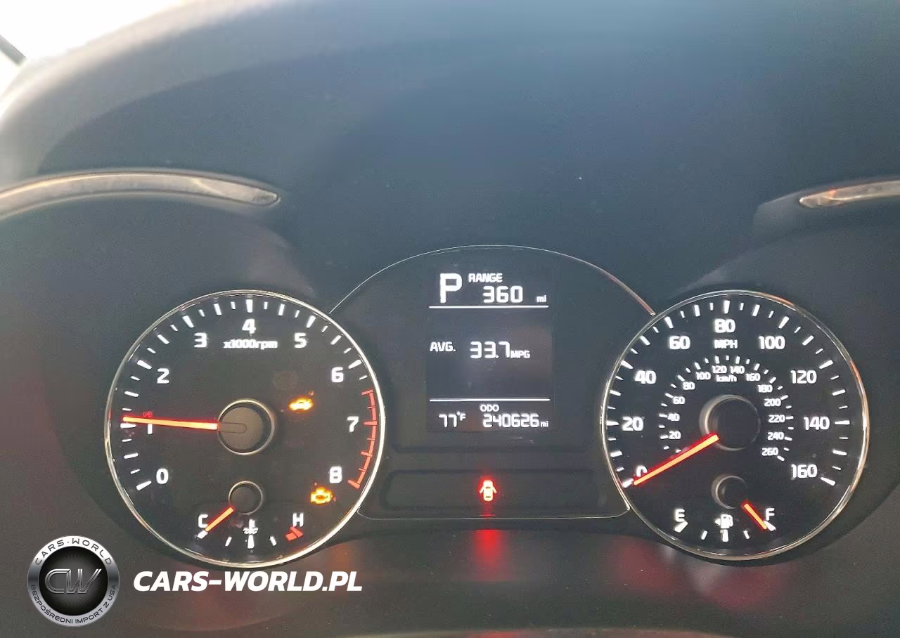 2017 Kia Forte Lx VIN:3KPFK4A70HE072133 - 9