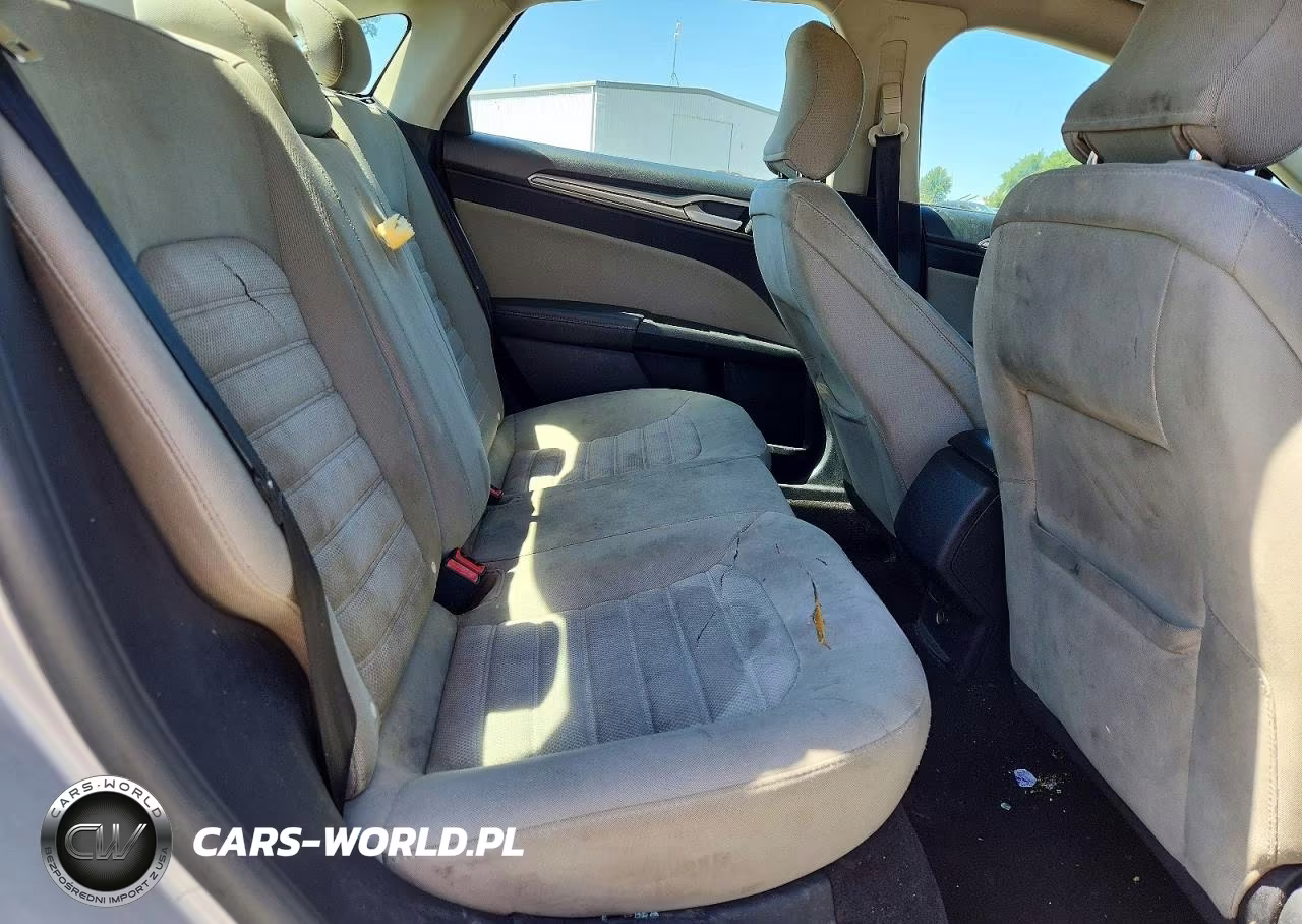2018 Ford Fusion S VIN:3FA6P0G73JR167971 - 10
