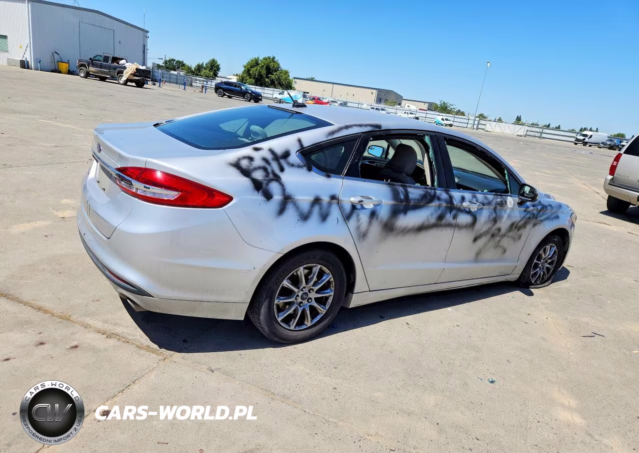 2018 Ford Fusion S VIN:3FA6P0G73JR167971 - 3